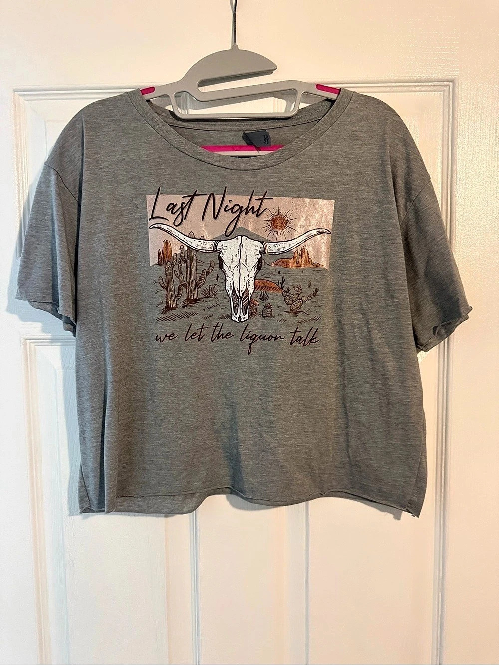 Next Level Apparel Graphic Tee in Gray XL Like New